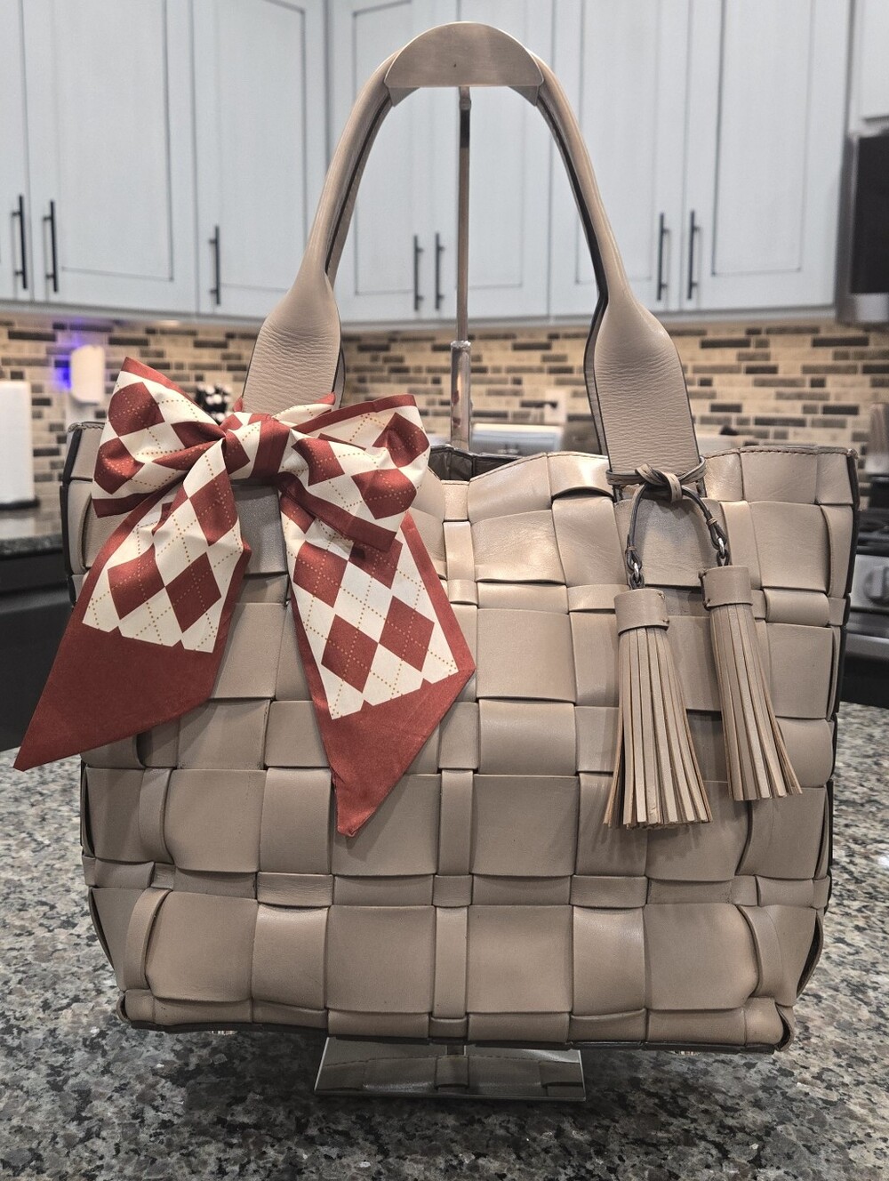 Michael Kors Vivian Woven Leather Tote Taupe Basket Weave Tassel Shoulder Bag - Picture 3 of 16